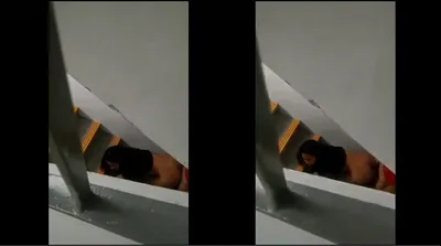 Quay lén ngoại tình lén lút ở thang bộ chung cư