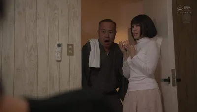 Bố chồng yêu gài bẫy bạn gái của con trai để tống tình mỗi ngày