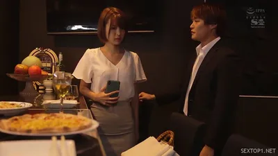 Vụng trộm với tình nhân củ ở buổi hợp lớp cuối năm