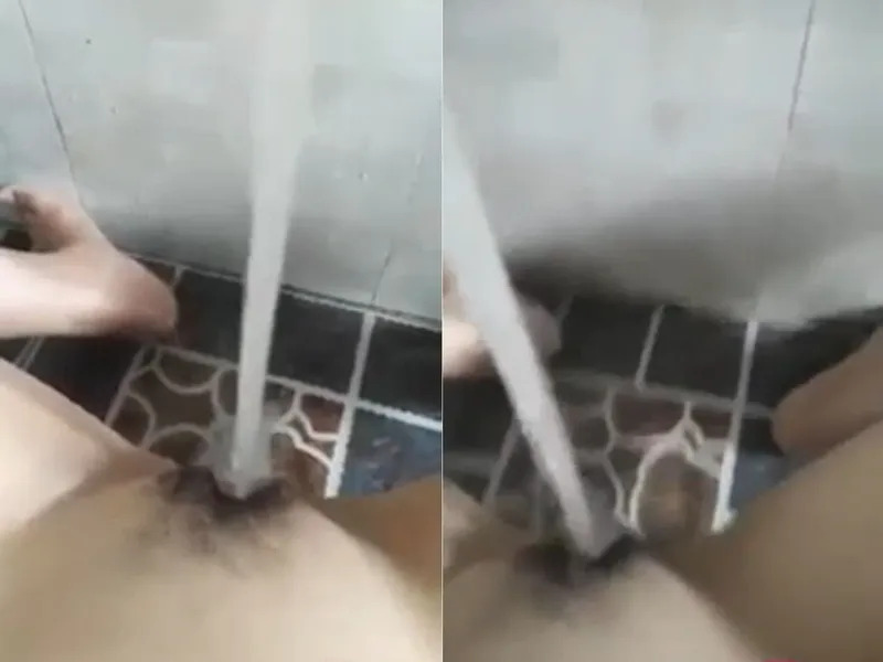 Tình nhân thẩm du cực mạnh với vòi nước